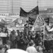 Forest of protest banners at Alexanderplatz, 4 November 1989, including "Freie Wahlen" and "Legalisieren statt Kriminalisieren"
