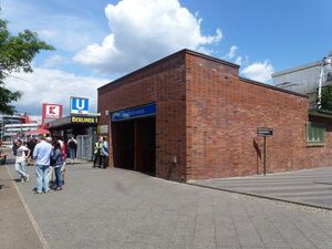U-Bahn-Eingang am Gesundbrunnen, Berlin