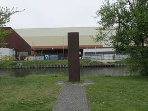 Gedenkkreuze für die Maueropfer Lutz Schmidt und Chris Gueffroy