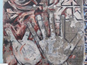 "Hands" nel febbraio 2011, ventun anni dopo: la pittura scrostata fino al cemento, che è l'aspetto di un murale che non è stato ridipinto. La firma dice "1990-2009".