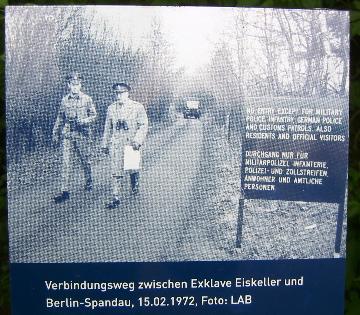 Verbindungsweg zur Exklave. Das Foto wurde auf einer öffentlich zugänglichen Informationsstele der R