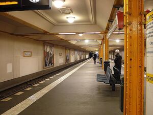 U-Bahnhof Naturkundemuseum (U6, ehemals Zinnowitzer Straße)