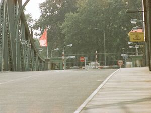 Glienicker Brücke als Grenzübergang zwischen Ost und West im Kalten Krieg, 1987
