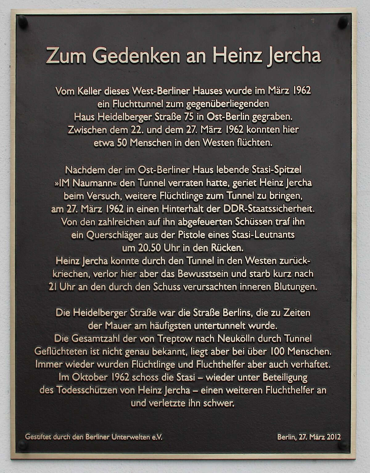 Memorial plaque for escape helper Heinz Jercha at Heidelberger Straße 35
