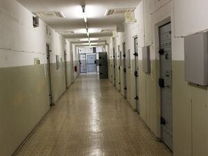 Haftflur in der Gedenkstätte Hohenschönhausen