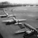 C-47-Transportflugzeuge beim Entladen auf dem Flughafen Tempelhof während der Berliner Luftbrücke, 1948