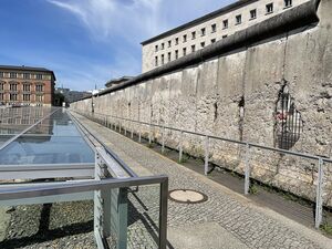 Foto der Berliner Mauer an der Topographie des Terrors