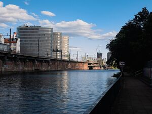 Eisenbahnviadukt Jannowitzbrücke über die Spree, Berlin