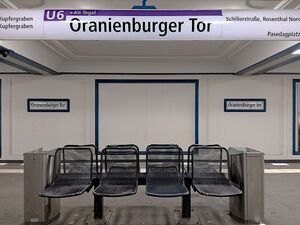 Bahnsteig des U-Bahnhofs Oranienburger Tor, Linie U6