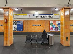 Eingang des U-Bahnhofs Rosenthaler Platz, Berlin-Mitte