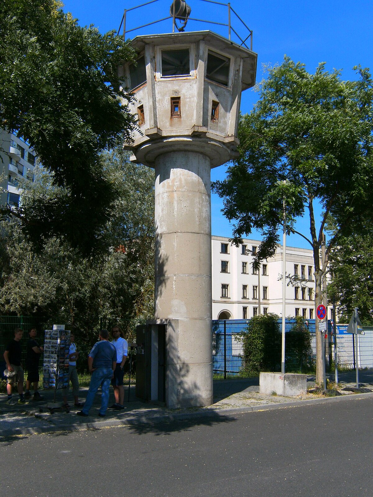 DDR-Wachturm in der Erna-Berger-Straße
