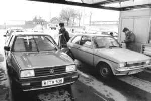 Life on Both Sides: East Berlin vs West Berlin
